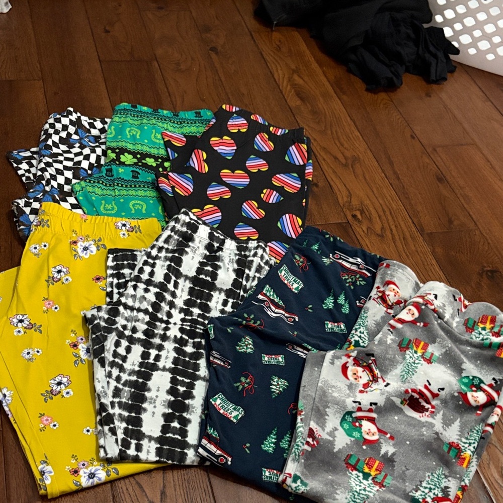 Walmart Leggings, ONLY WORE the Christmas ones, the rest are new W/O tags.